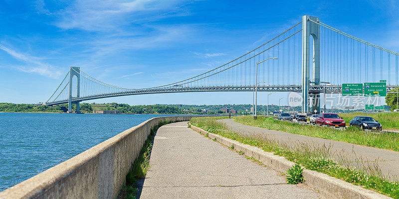 维拉萨诺窄桥，海滨长廊，Belt Parkway, Belt Parkway和纽约港，纽约市，美国。